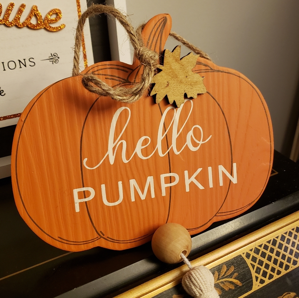 B1G1! *NEW* 🎃🍁🍂 Hello Pumpkin! 😍 Wooden Harvest Tassel Wall Decor